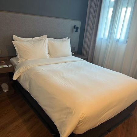 Holiday Inn Express Qingdao City Center By Ihg ภายนอก รูปภาพ