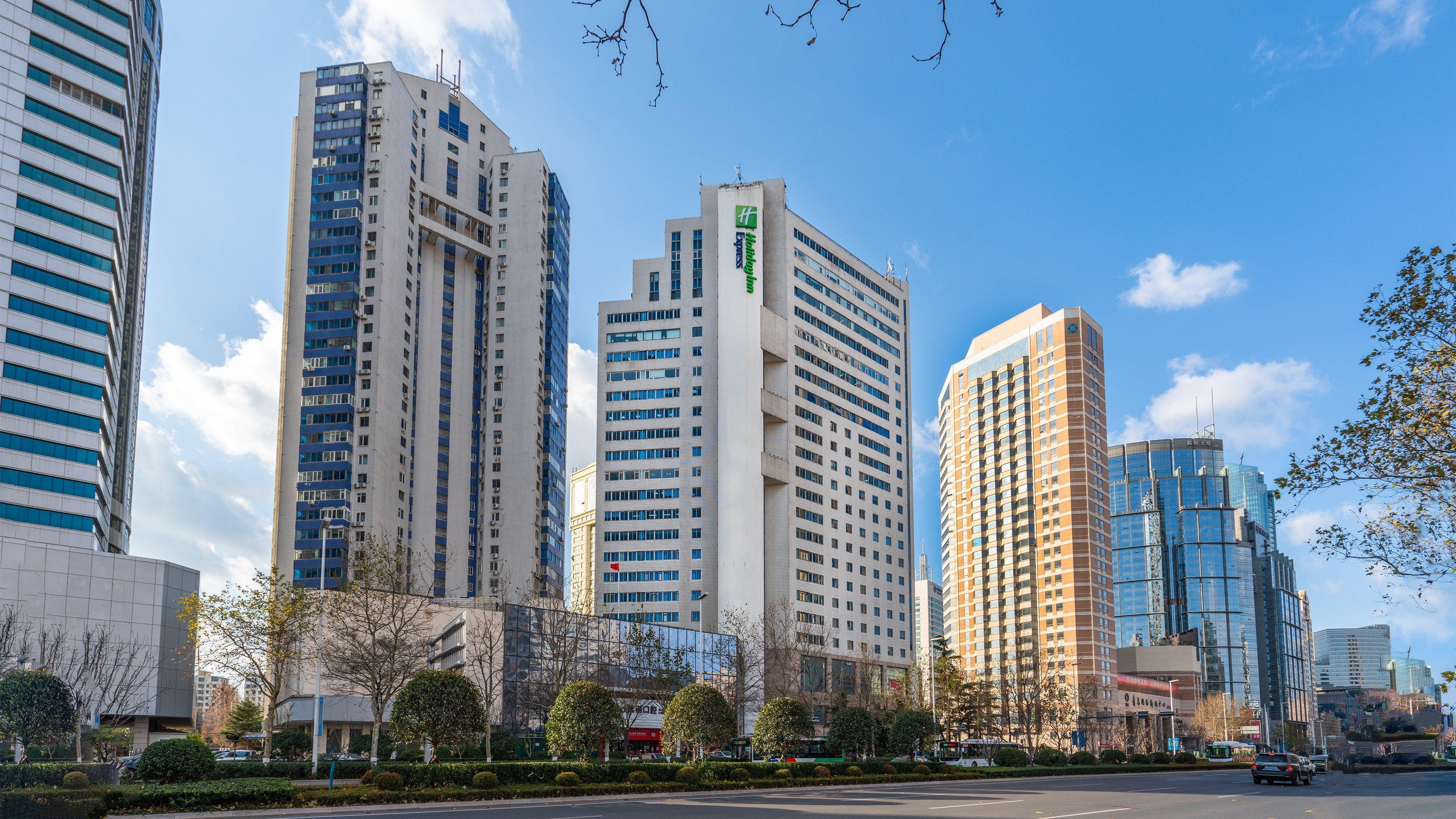 Holiday Inn Express Qingdao City Center By Ihg ภายนอก รูปภาพ