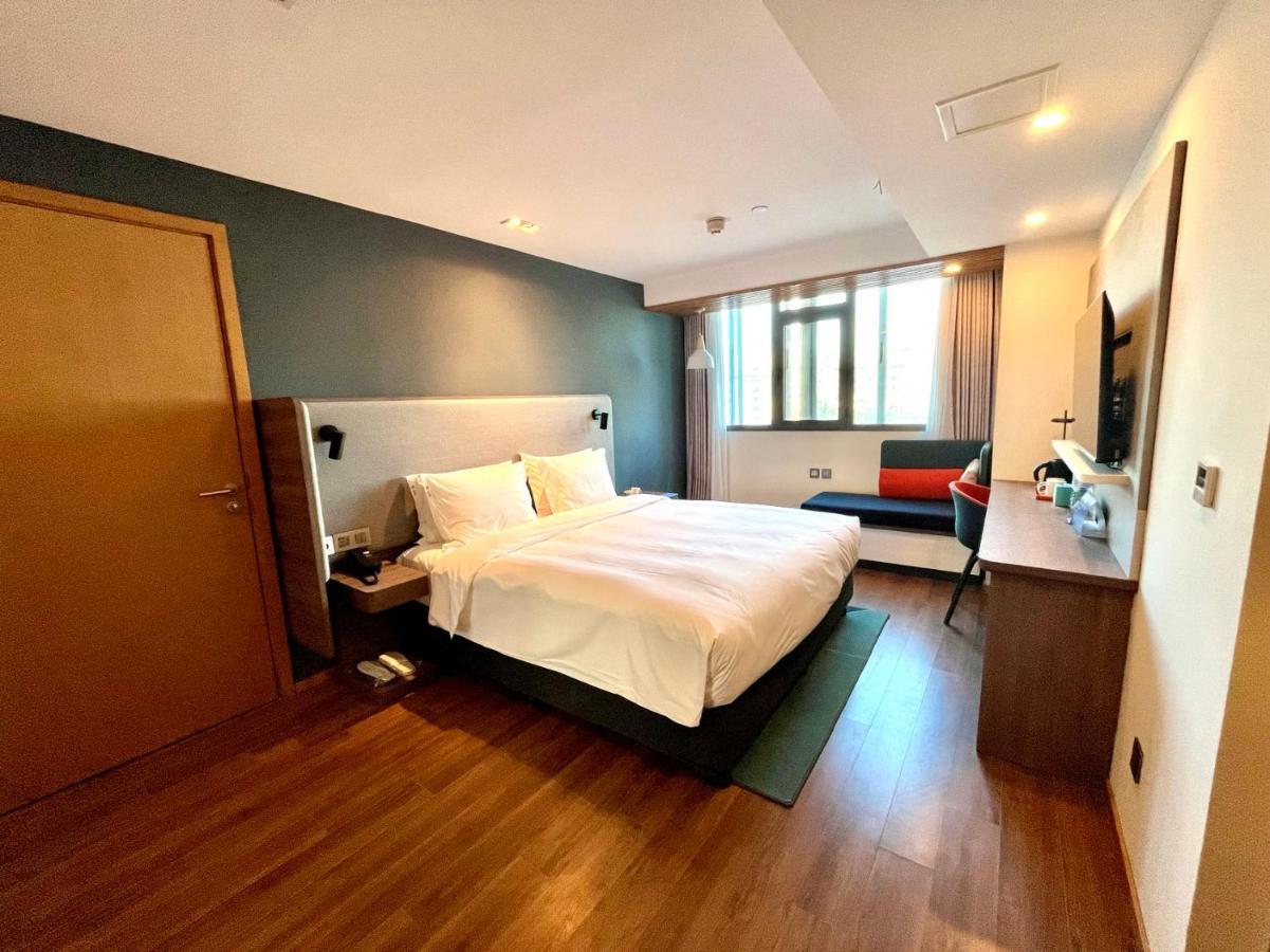 Holiday Inn Express Qingdao City Center By Ihg ภายนอก รูปภาพ