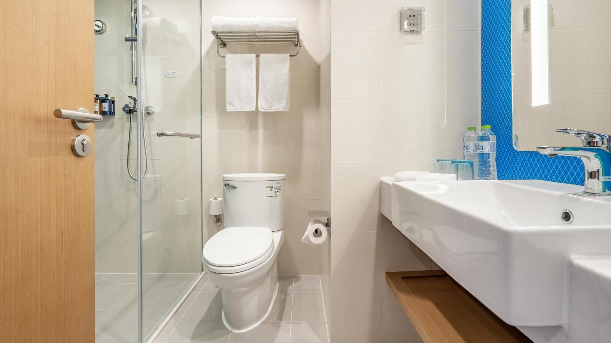 Holiday Inn Express Qingdao City Center By Ihg ภายนอก รูปภาพ