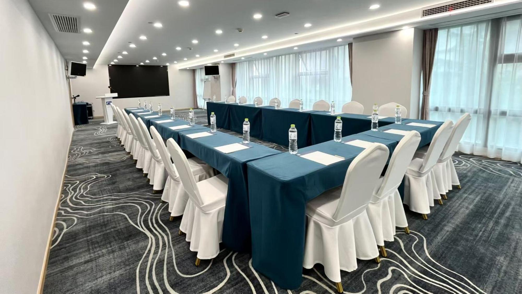 Holiday Inn Express Qingdao City Center By Ihg ภายนอก รูปภาพ